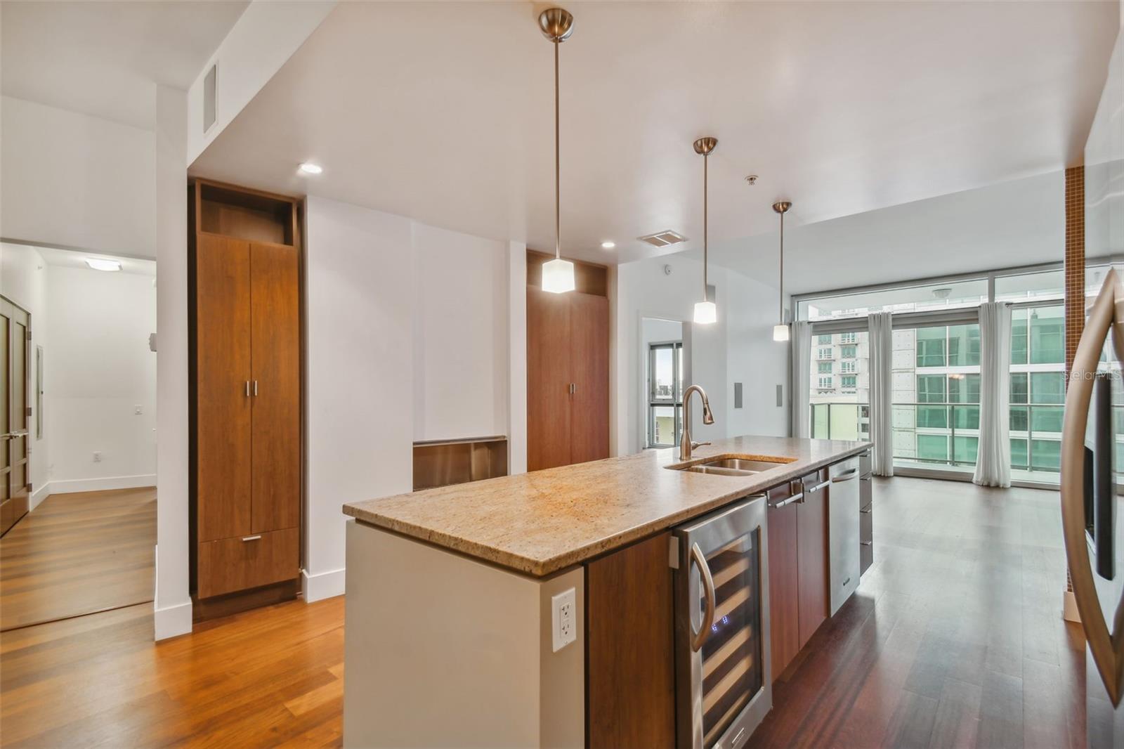 Image 9 of 50 For 111 12th Street 1717