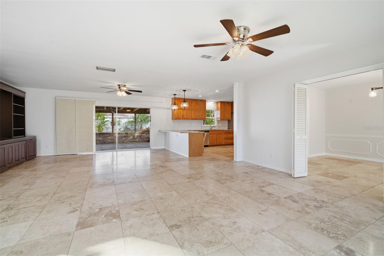 Image 10 of 90 For 606 Sylvan Drive