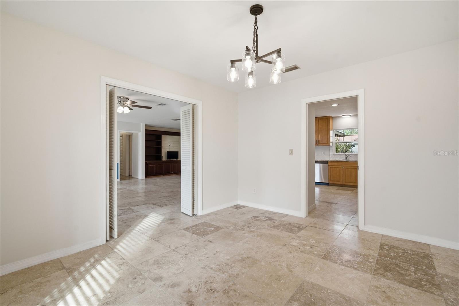 Image 25 of 90 For 606 Sylvan Drive