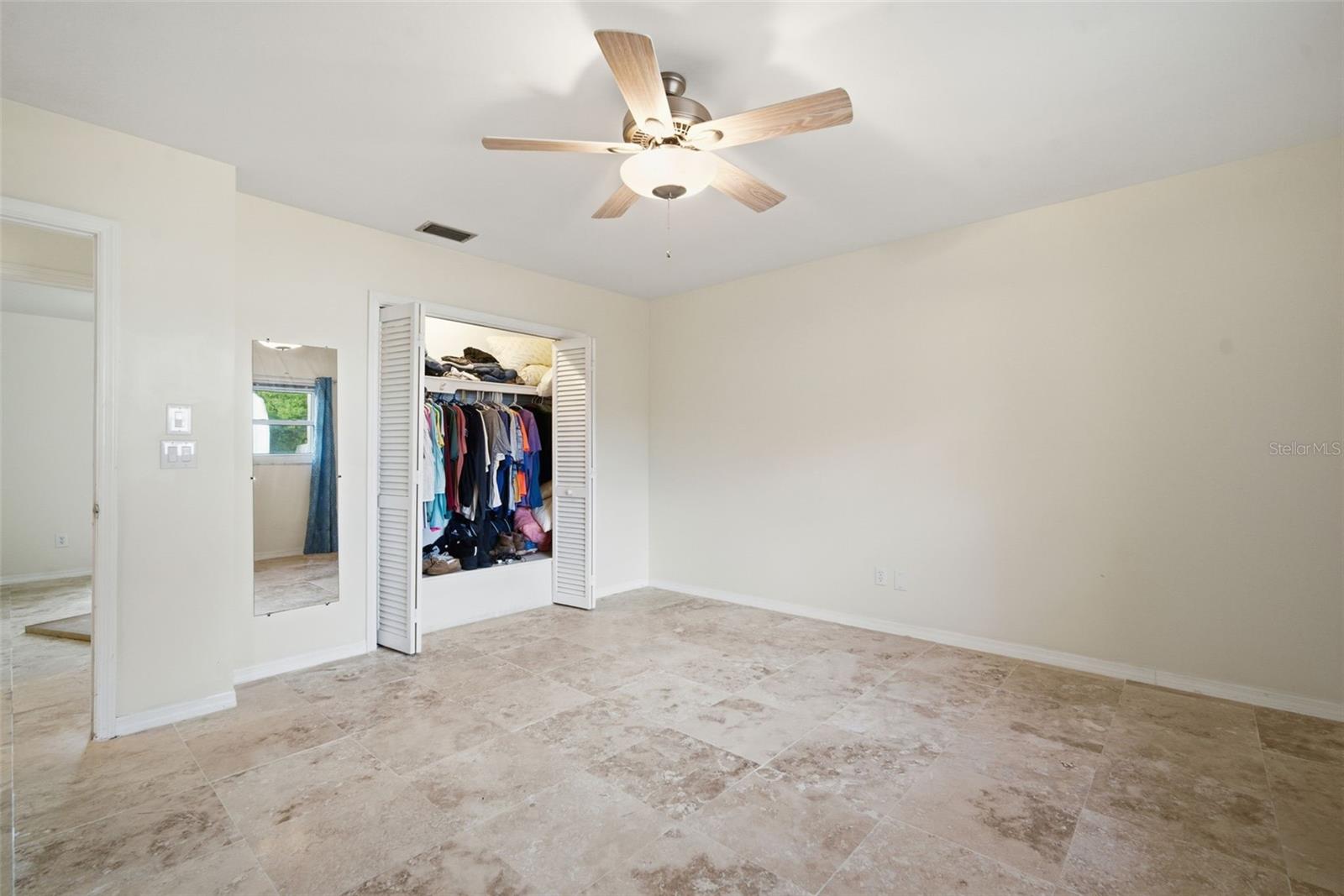 Image 35 of 90 For 606 Sylvan Drive