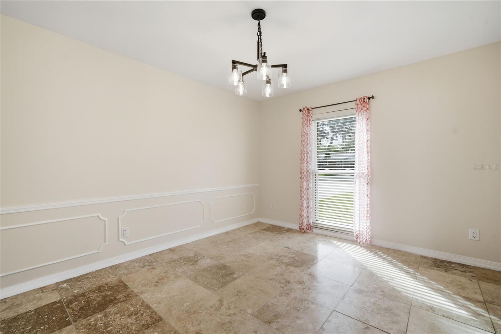 Image 42 of 90 For 606 Sylvan Drive