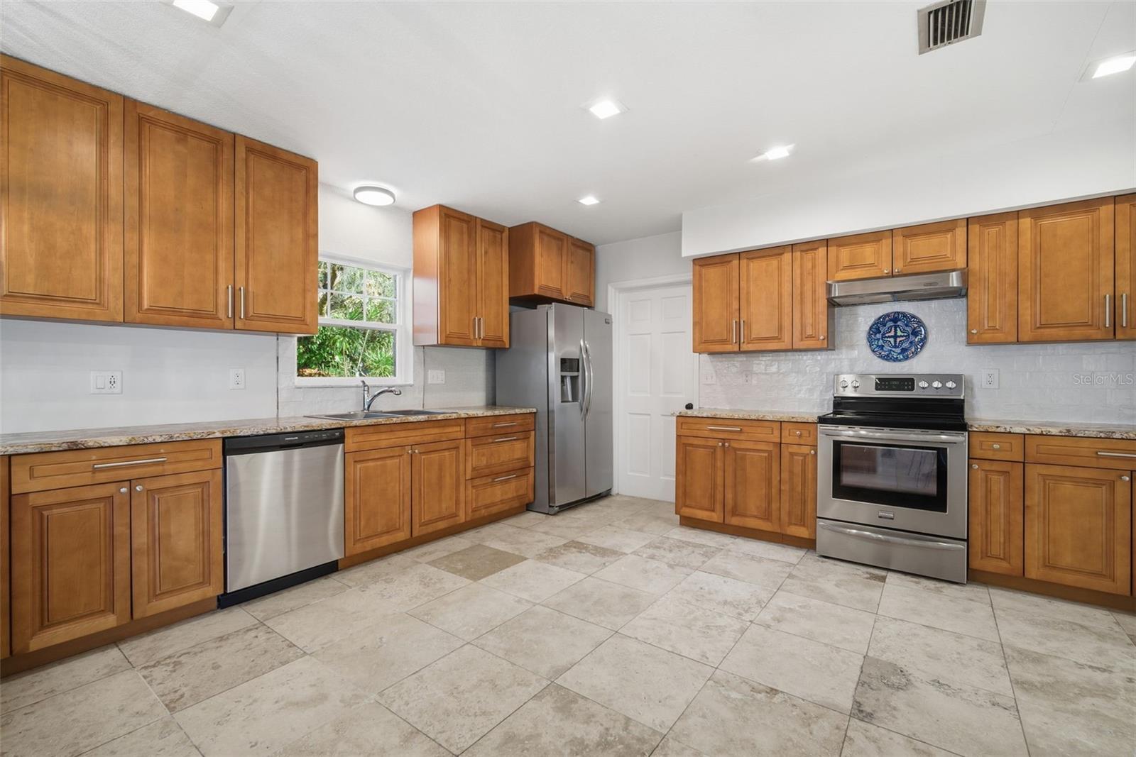 Image 48 of 90 For 606 Sylvan Drive