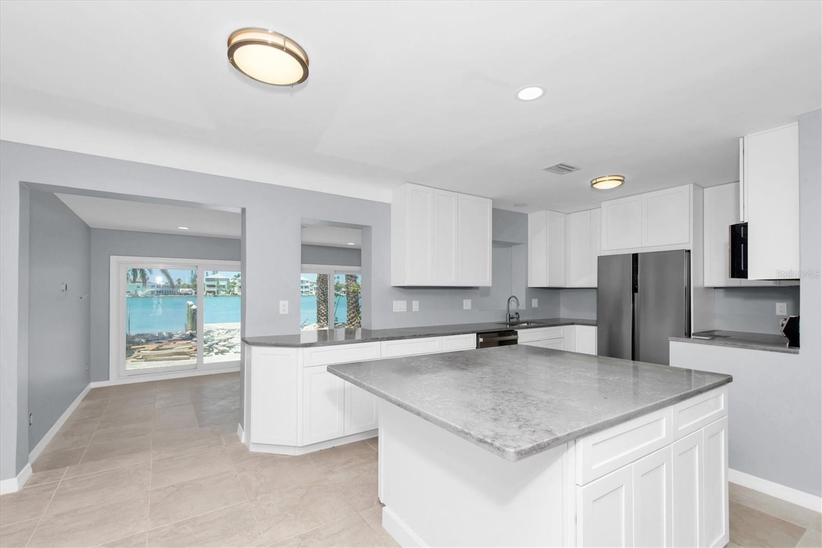 Image 13 of 47 For 9020 Gulf Boulevard