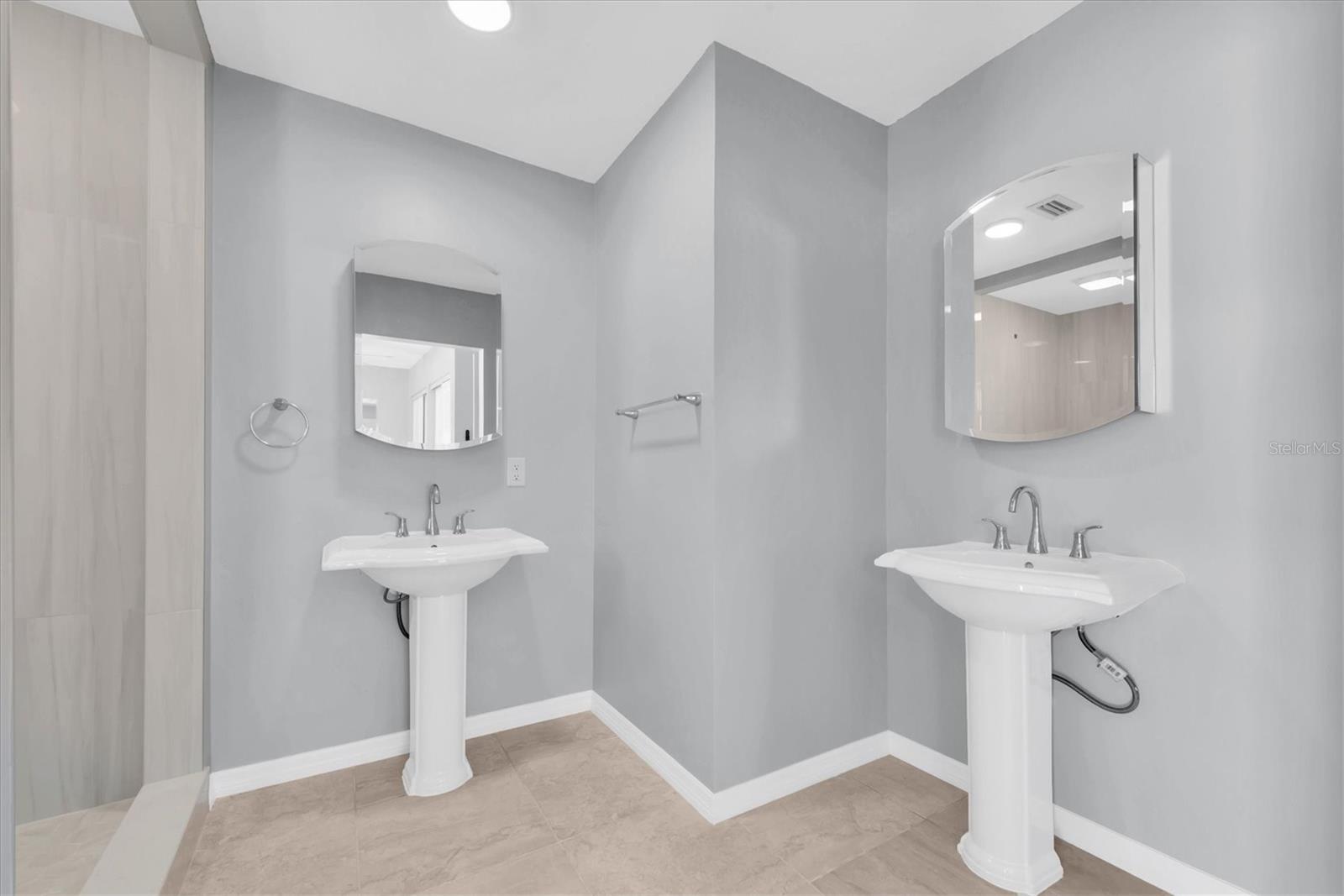 Image 23 of 47 For 9020 Gulf Boulevard