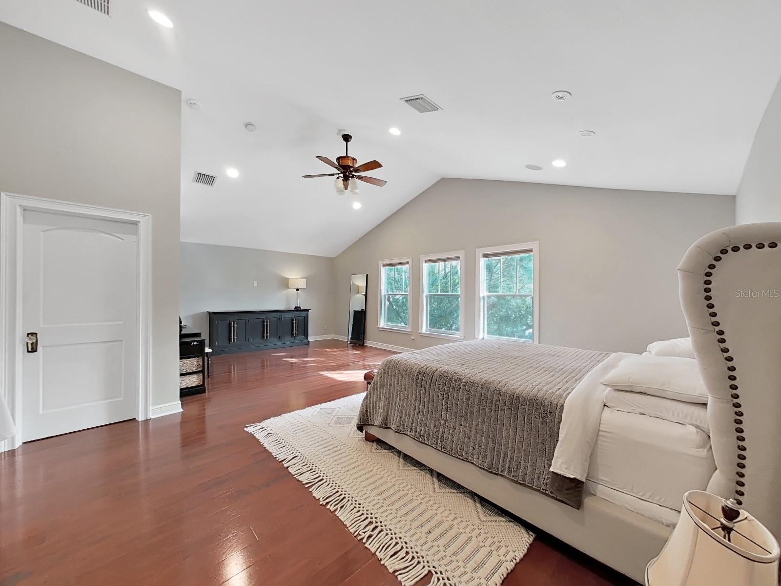 Image 32 of 49 For 4313 Granada Street