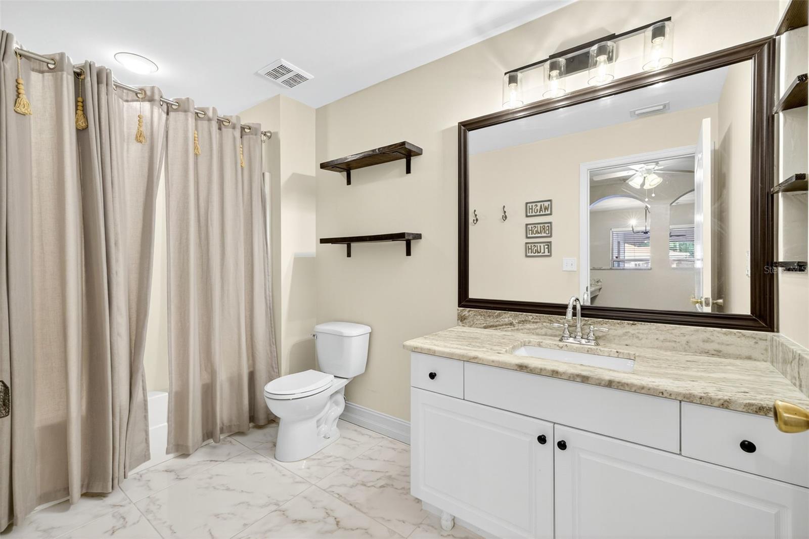 Image 23 of 39 For 421 Broadmoor Street