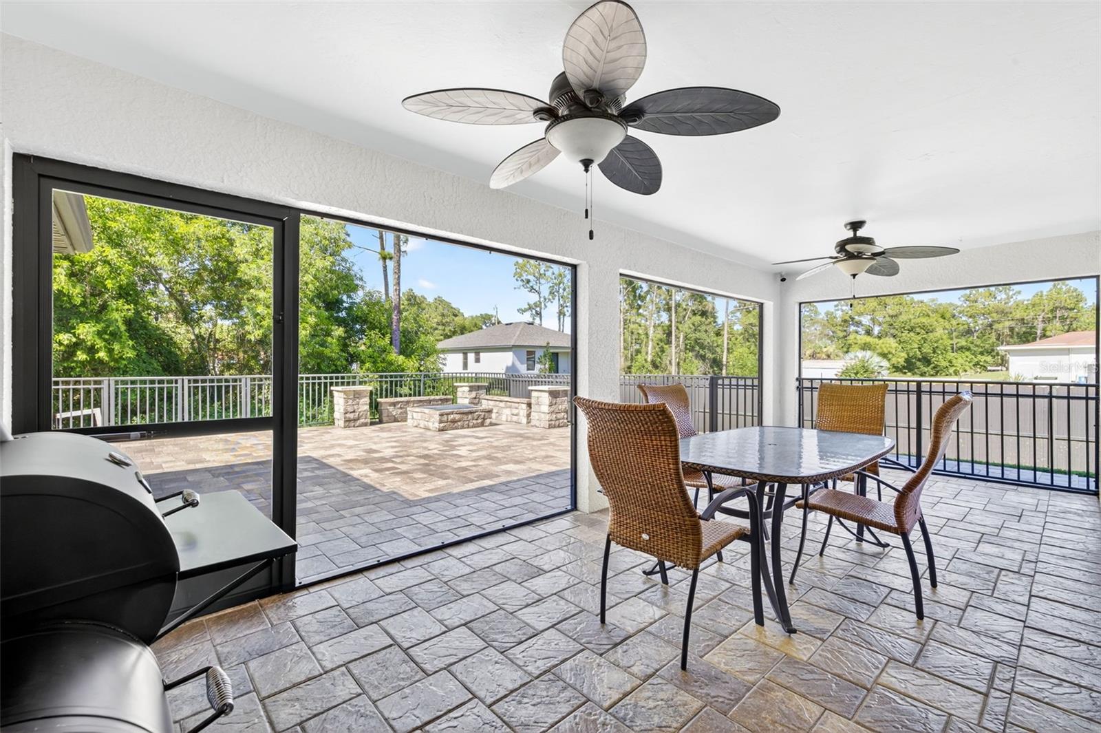 Image 25 of 39 For 421 Broadmoor Street