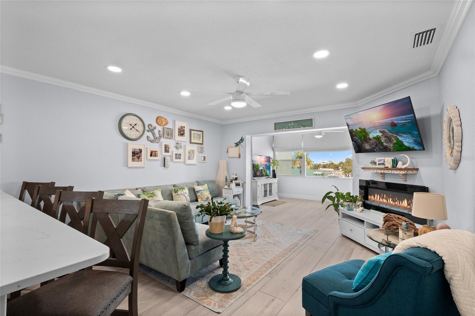 Image 12 of 31 For 1898 Shore Drive S 319