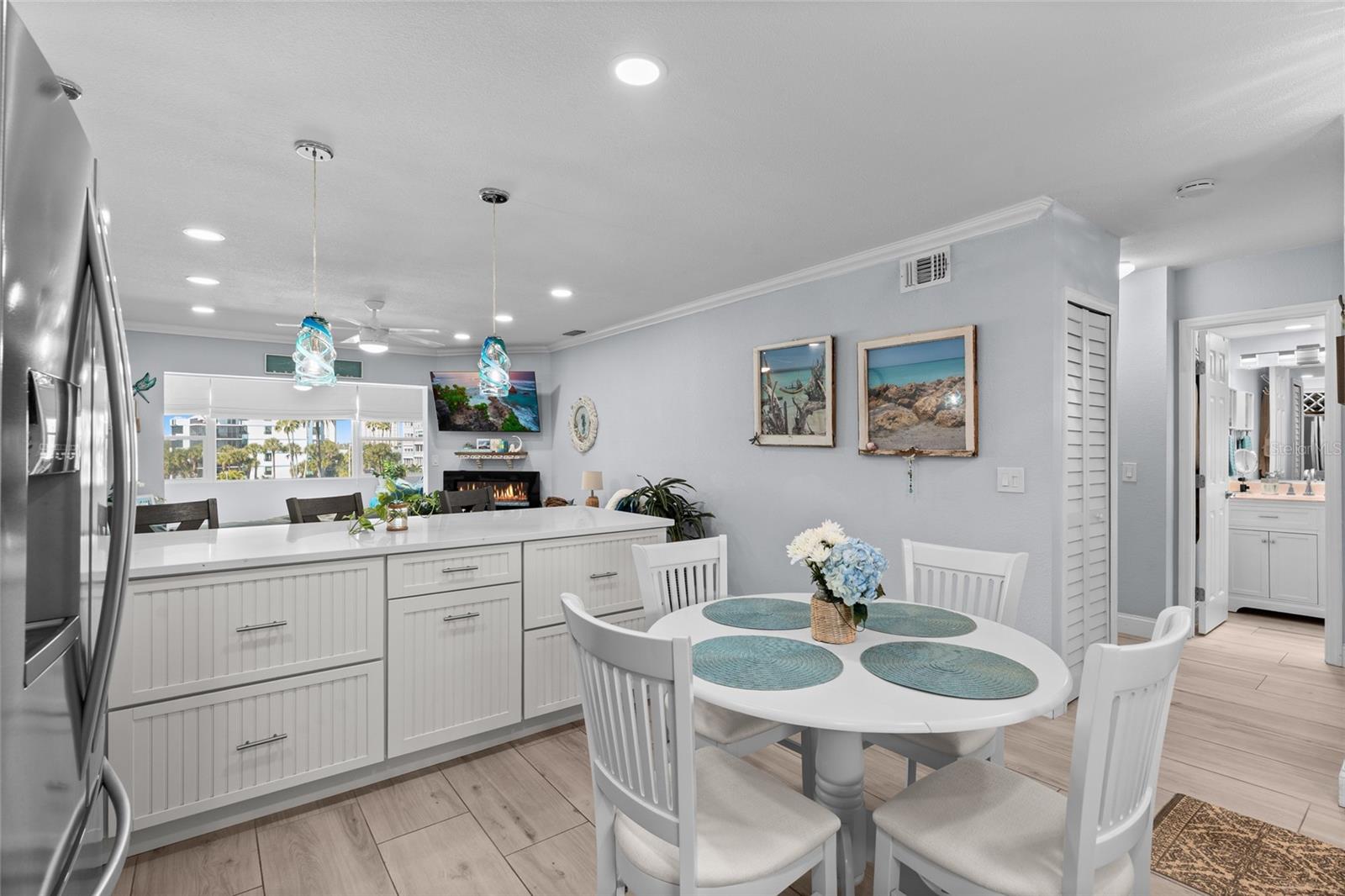 Image 15 of 31 For 1898 Shore Drive S 319