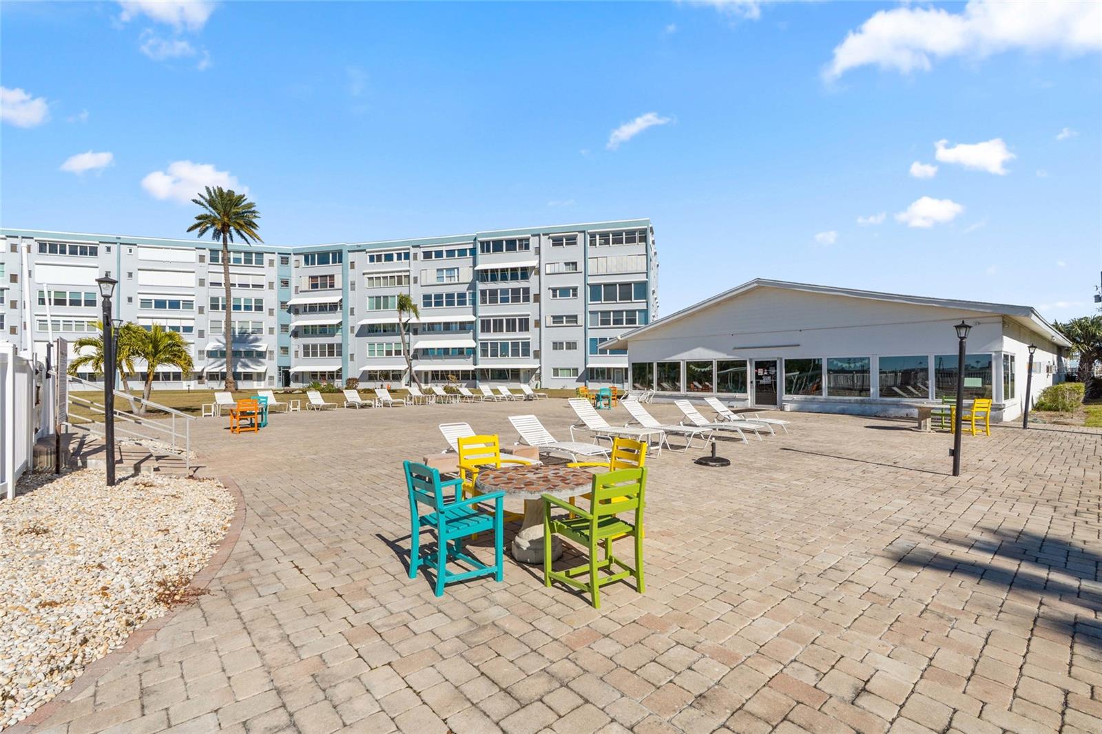 Image 28 of 31 For 1898 Shore Drive S 319