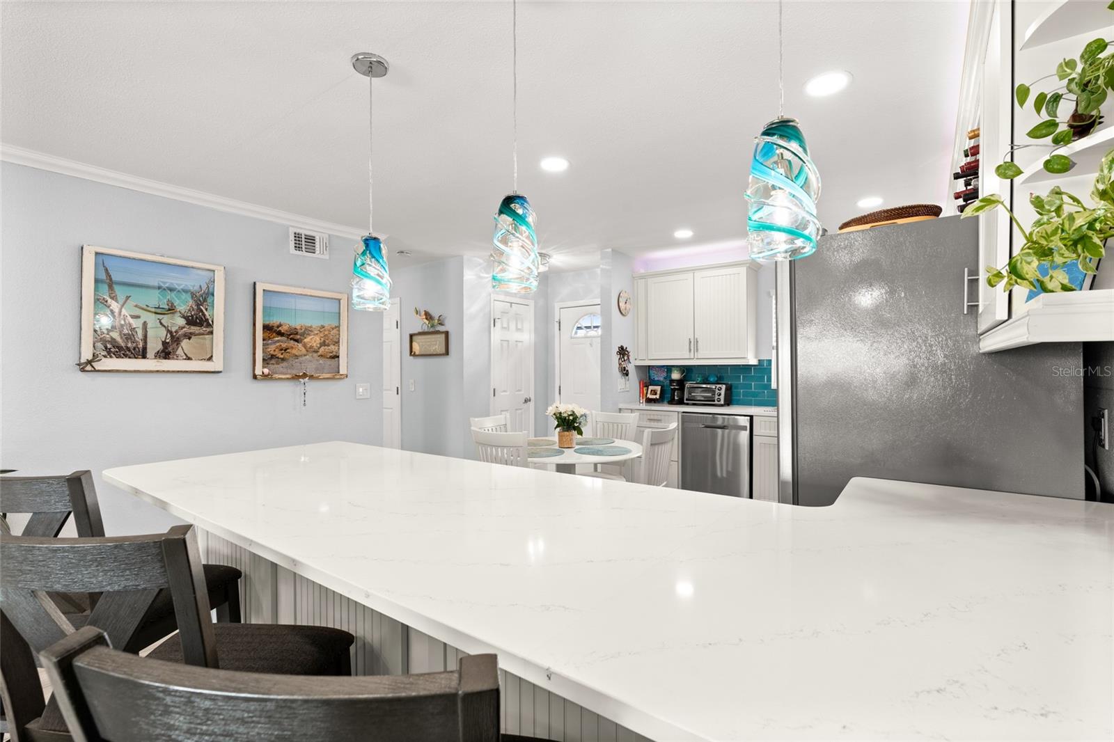 Image 3 of 31 For 1898 Shore Drive S 319