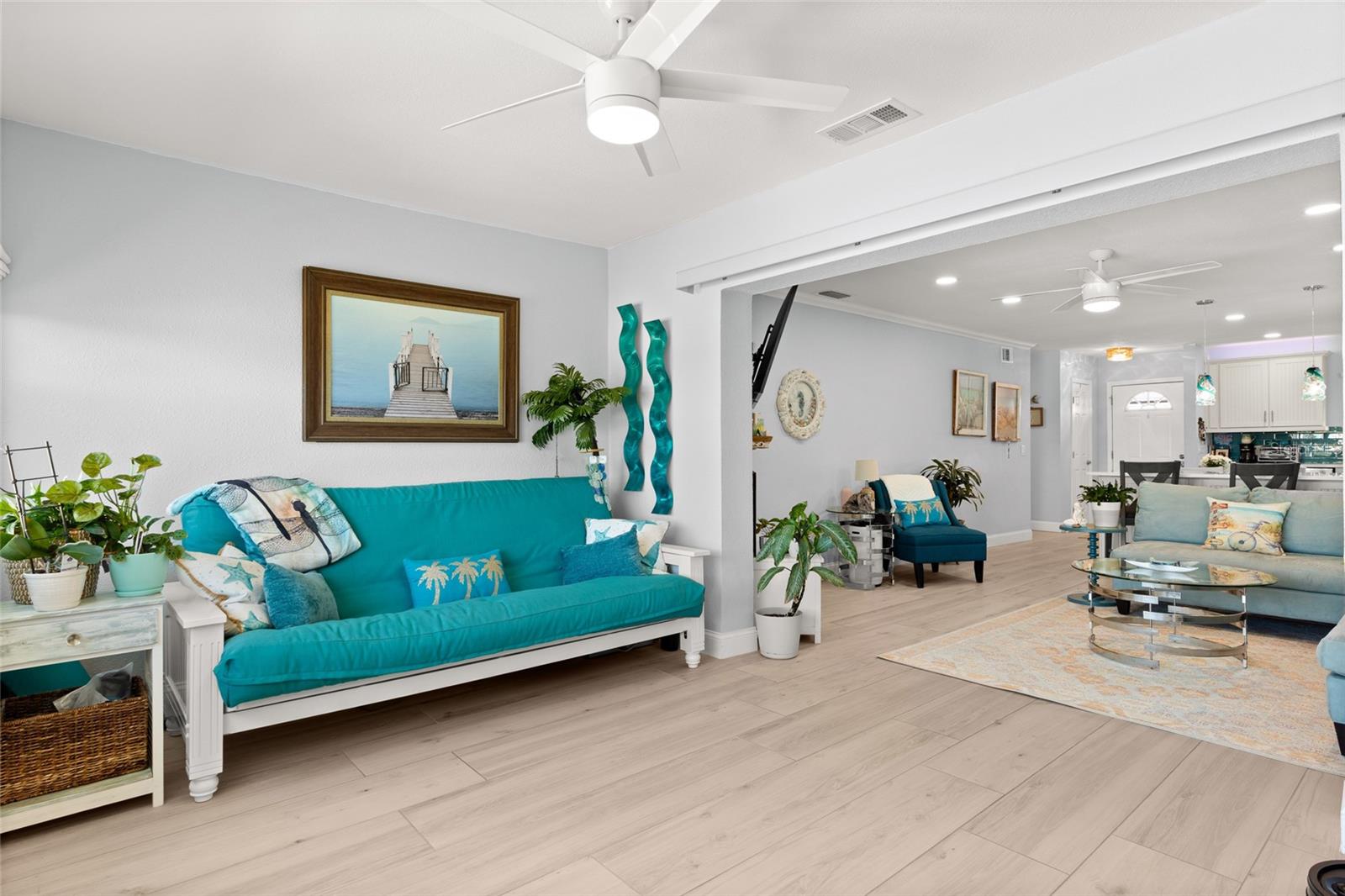 Image 4 of 31 For 1898 Shore Drive S 319