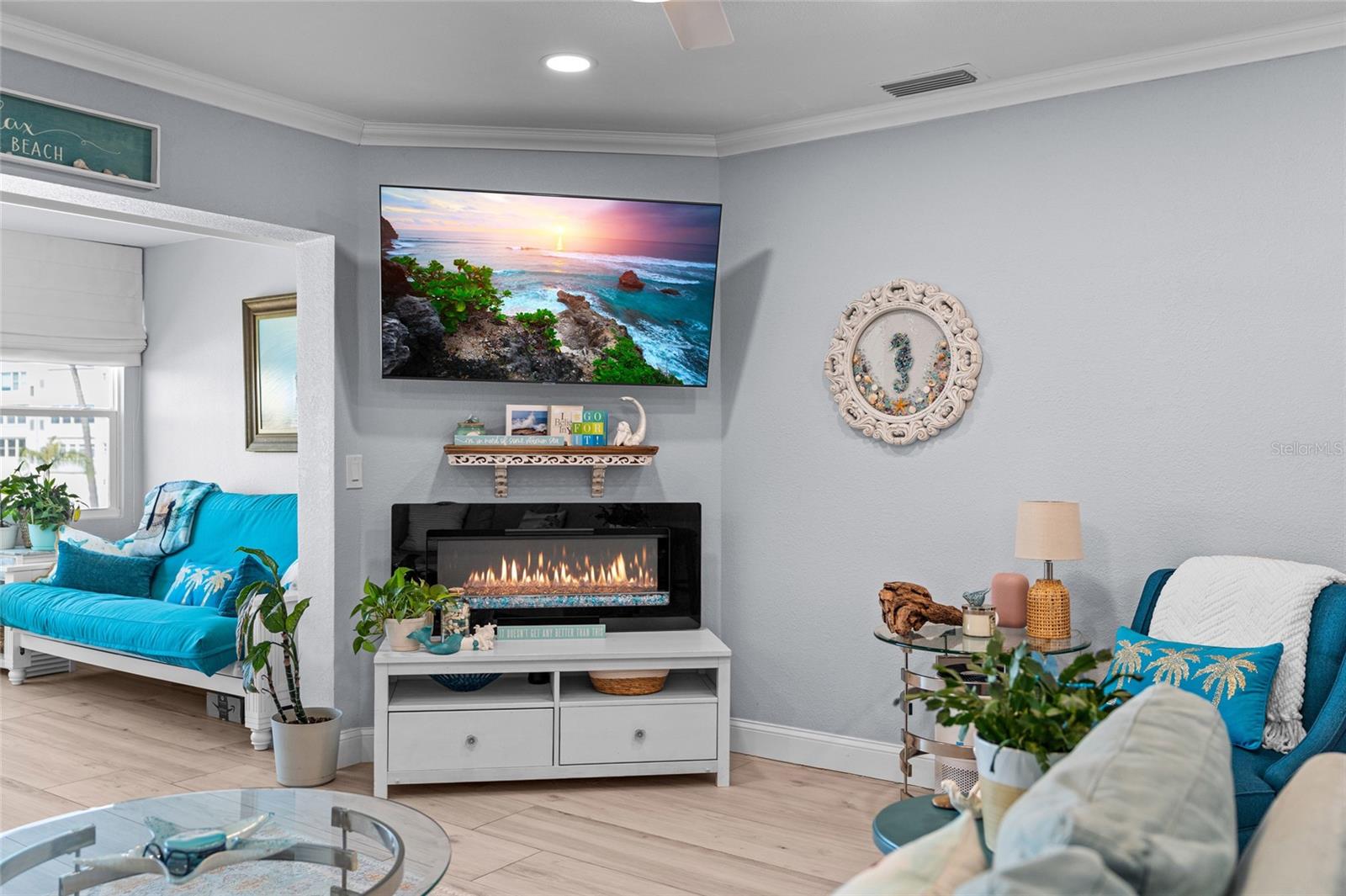 Image 7 of 31 For 1898 Shore Drive S 319