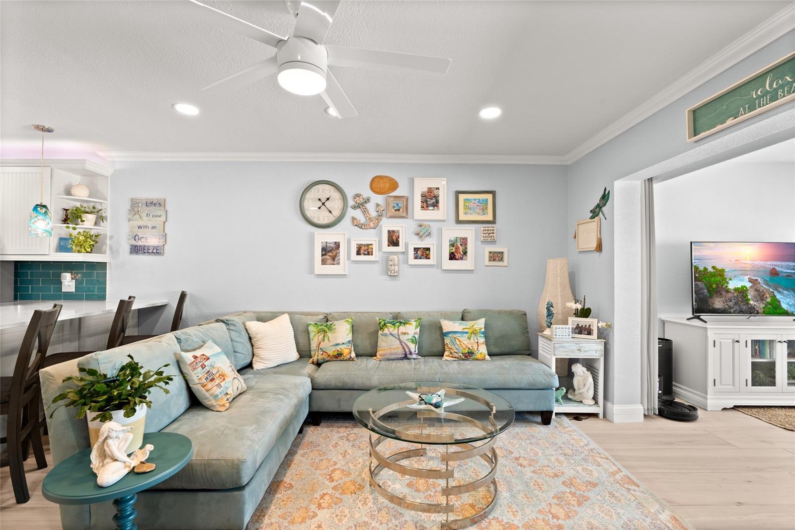 Image 9 of 31 For 1898 Shore Drive S 319