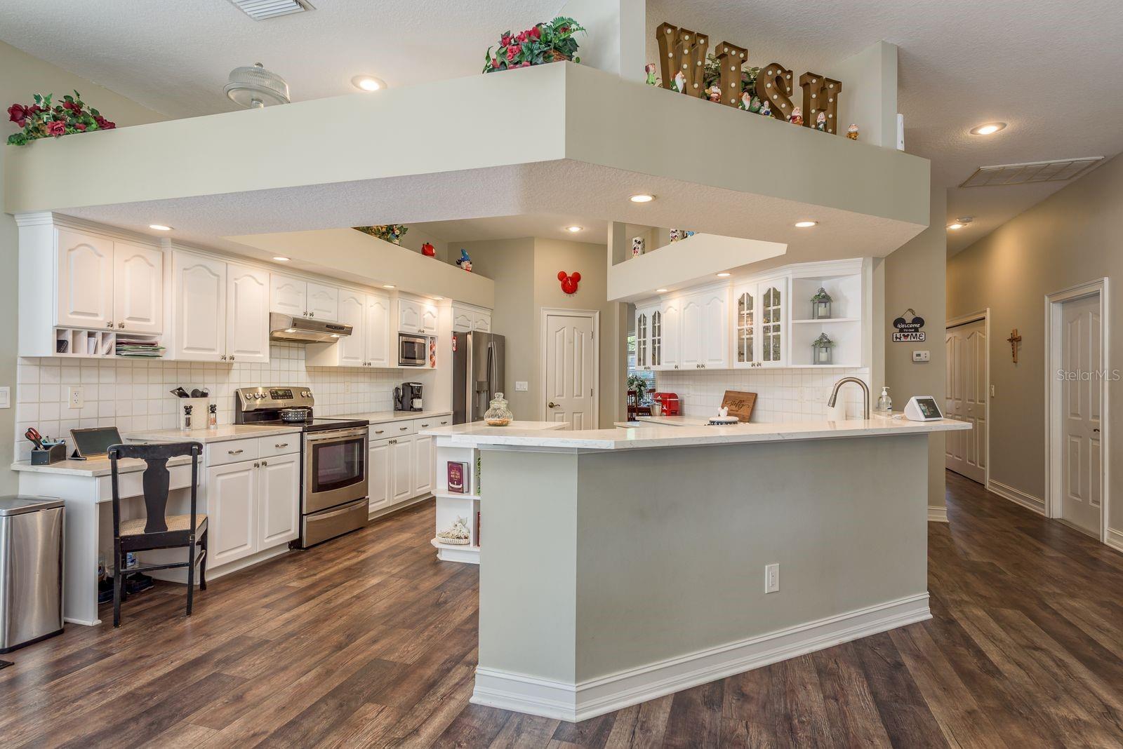 Image 31 of 93 For 6207 Claire De Lune Court