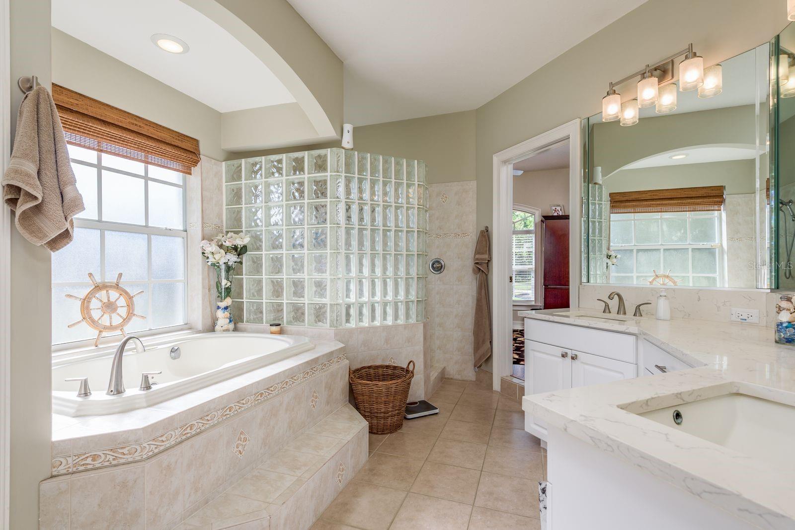 Image 39 of 93 For 6207 Claire De Lune Court