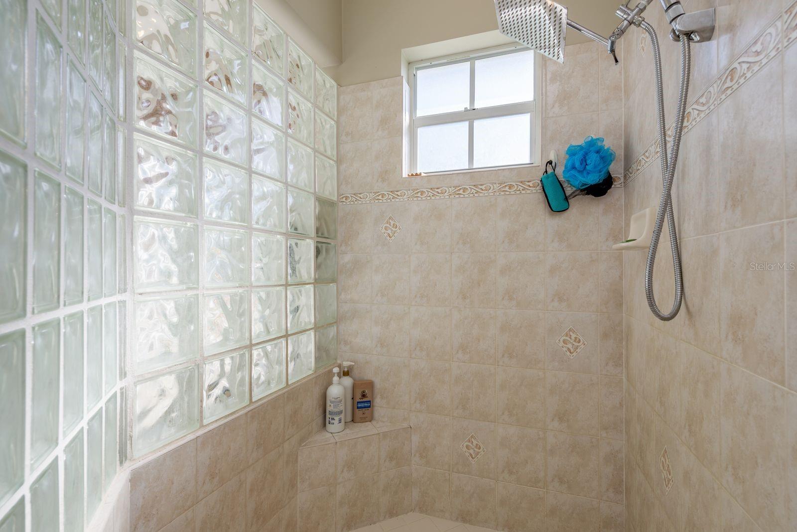 Image 41 of 93 For 6207 Claire De Lune Court