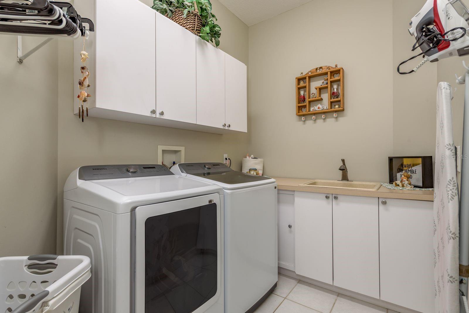 Image 55 of 93 For 6207 Claire De Lune Court