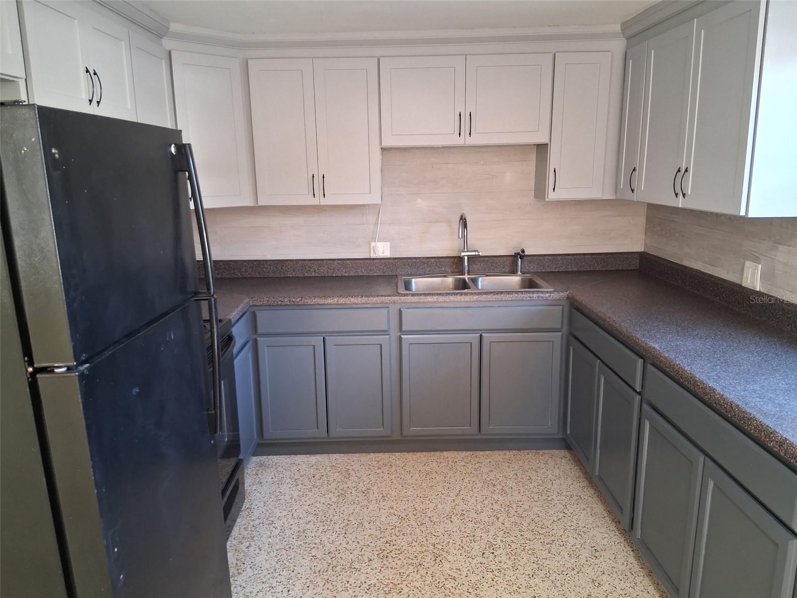 Image 2 of 10 For 10713 Mcintosh Road