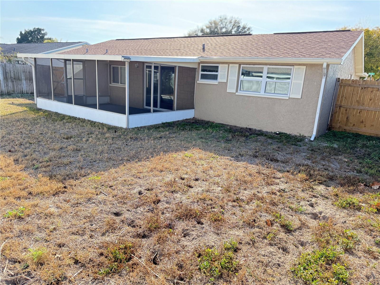 Listing photo id 1 for 9800 Pocono Street