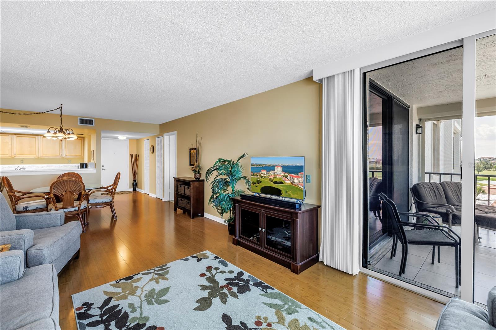 Image 15 of 33 For 6265 Sun Boulevard 605