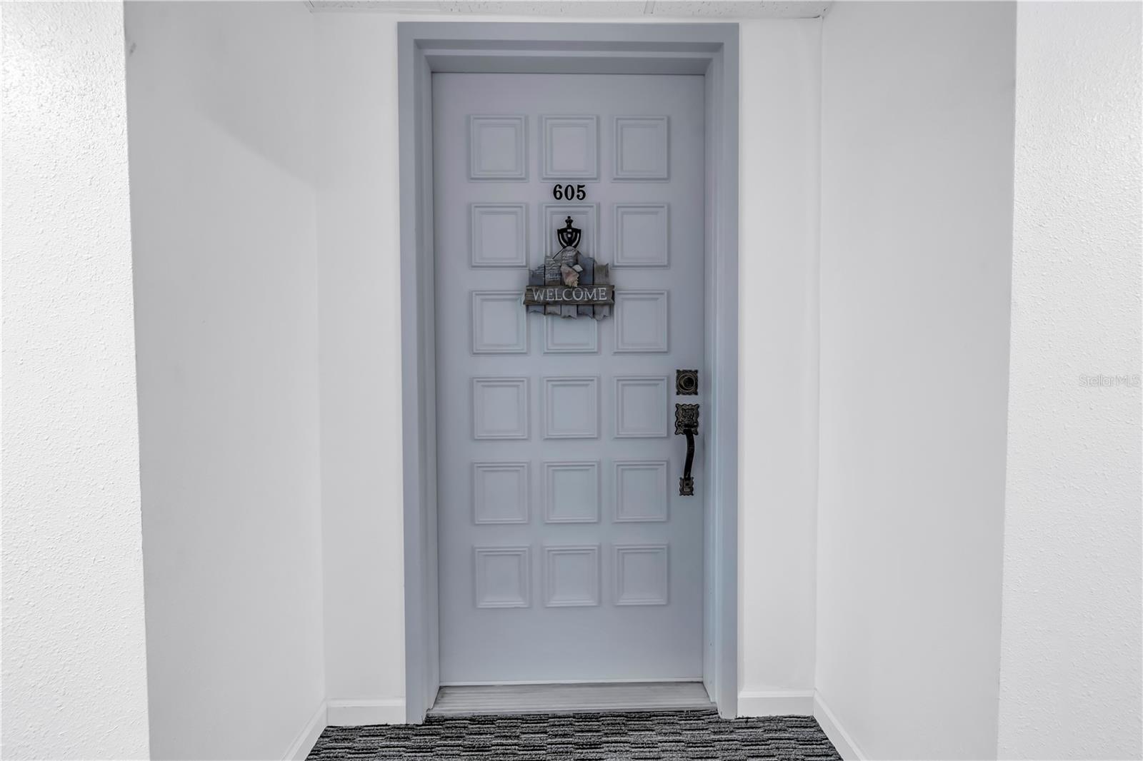 Image 3 of 33 For 6265 Sun Boulevard 605