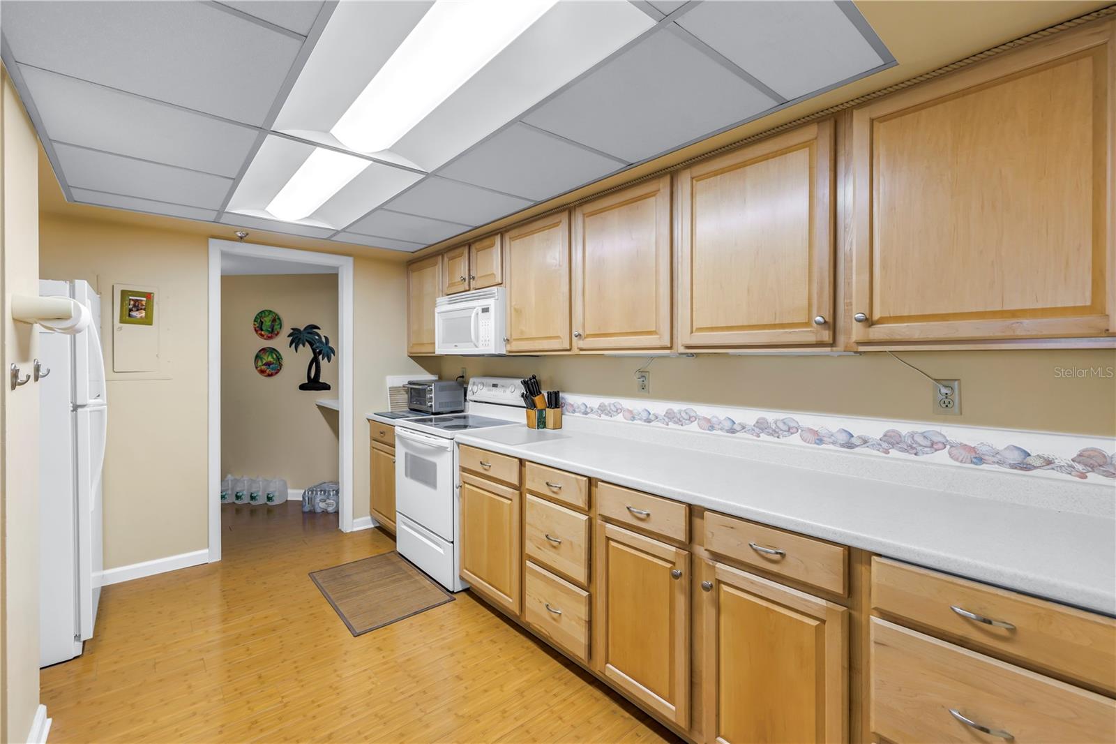 Image 7 of 33 For 6265 Sun Boulevard 605