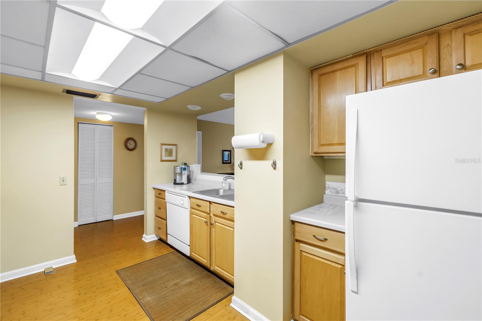 Image 9 of 33 For 6265 Sun Boulevard 605