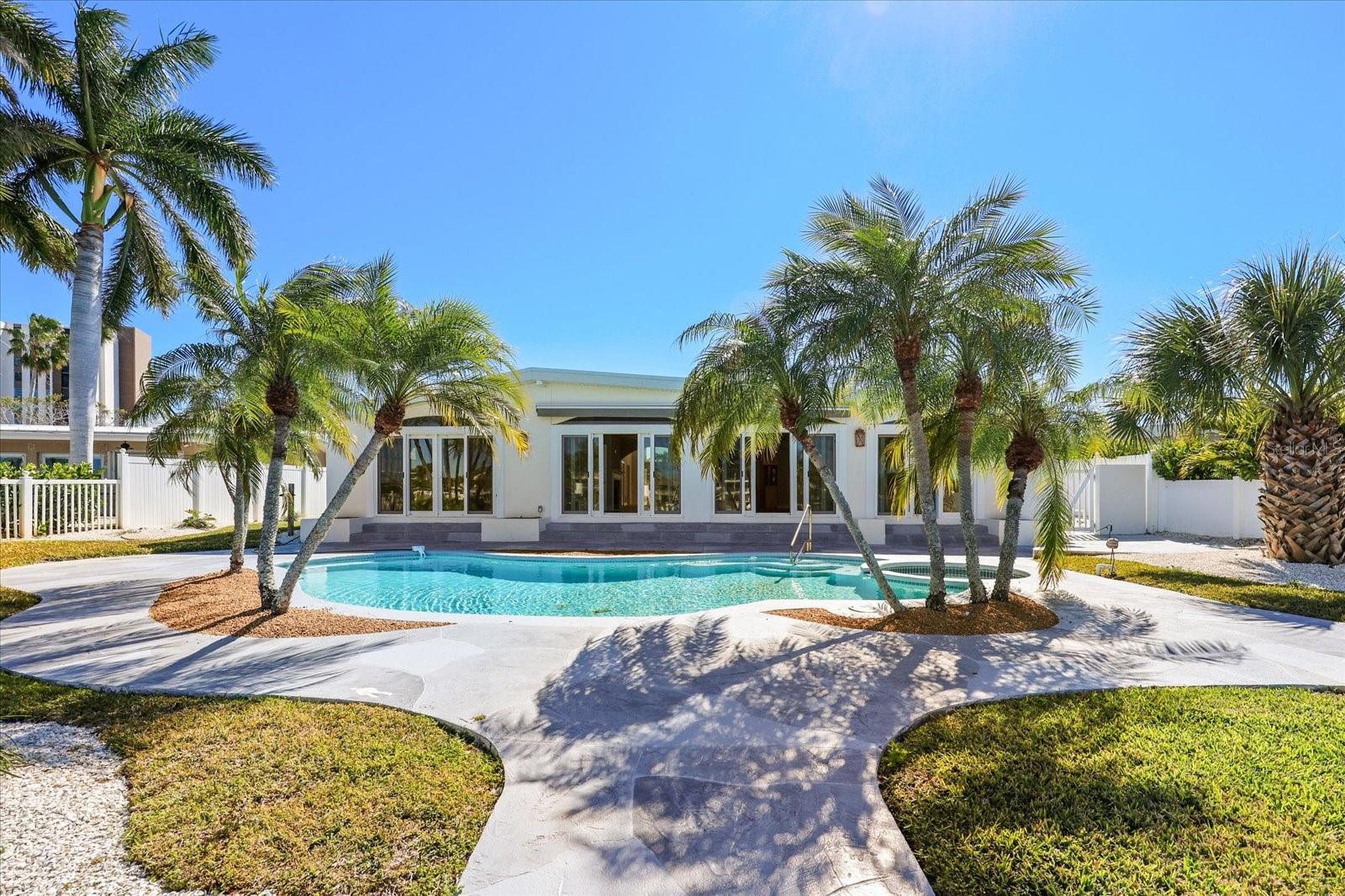 Listing photo id 10 for 24 Dolphin Drive
