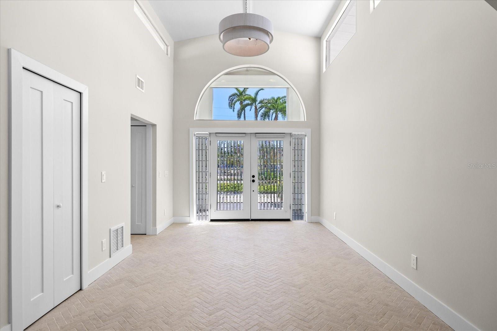 Listing photo id 12 for 24 Dolphin Drive