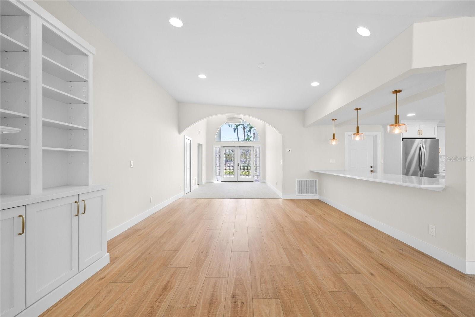 Listing photo id 15 for 24 Dolphin Drive