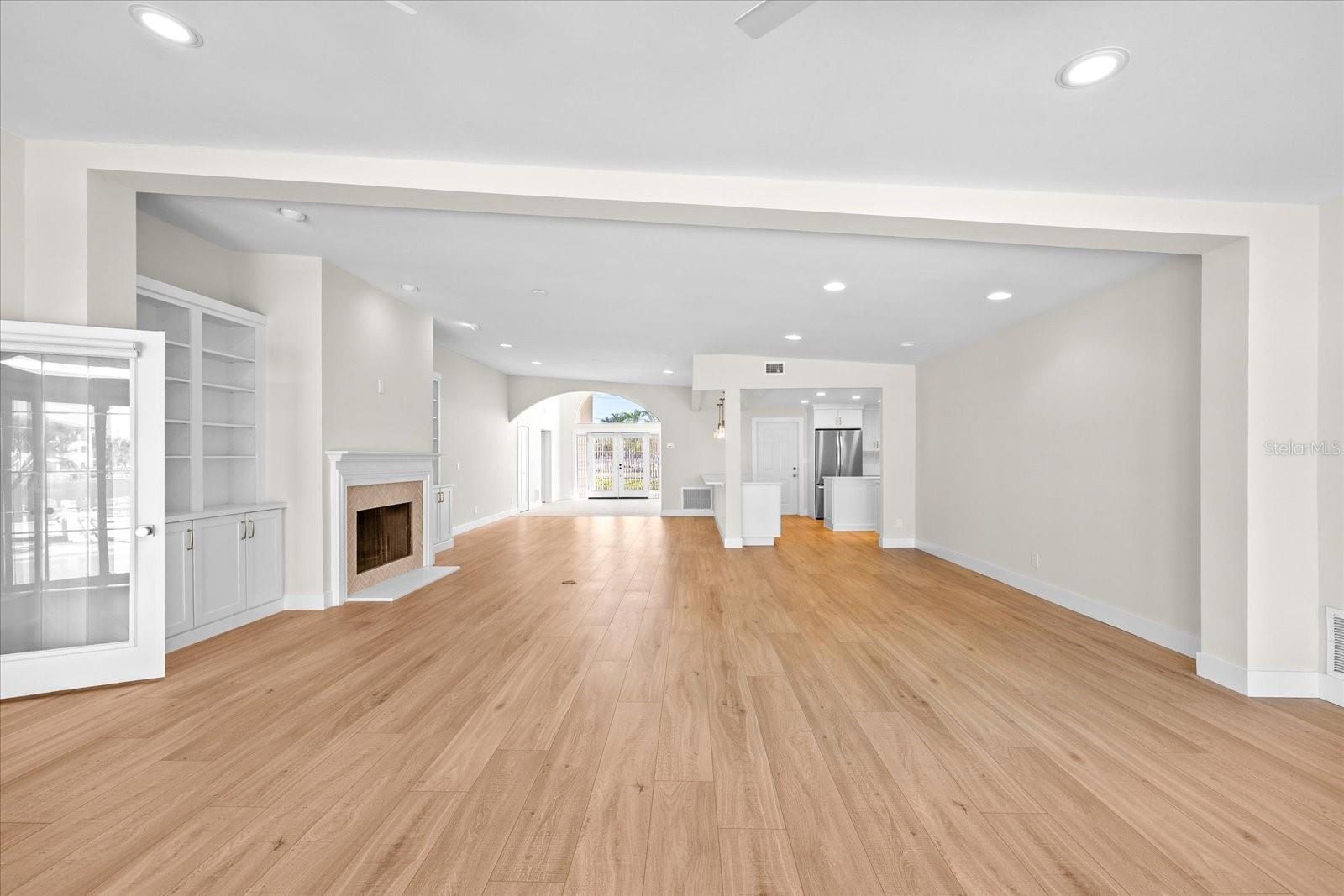 Listing photo id 23 for 24 Dolphin Drive