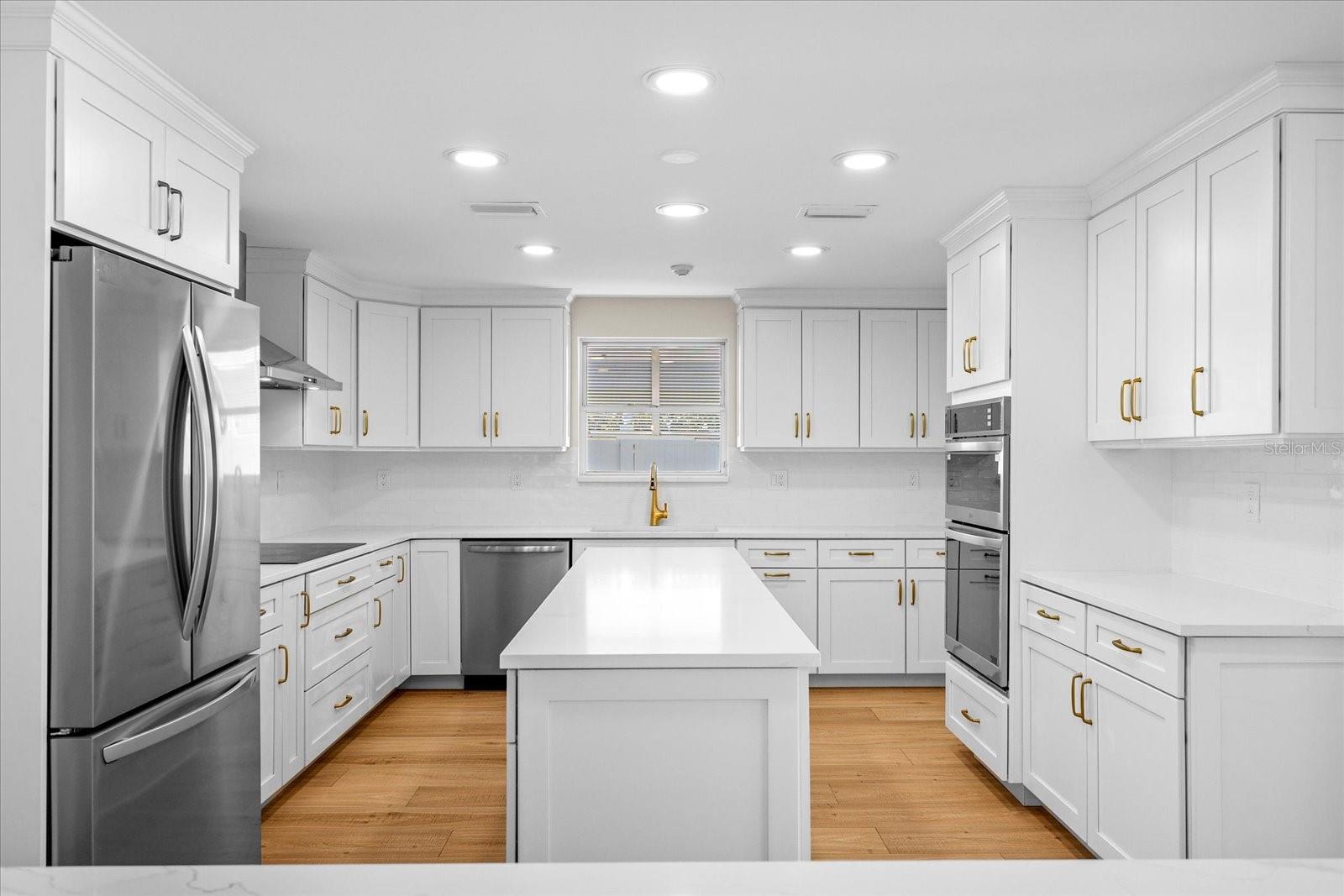 Listing photo id 26 for 24 Dolphin Drive