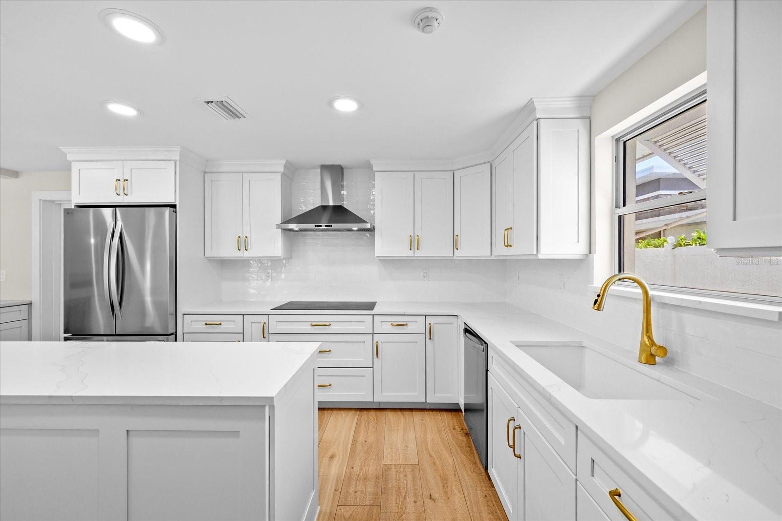 Listing photo id 29 for 24 Dolphin Drive