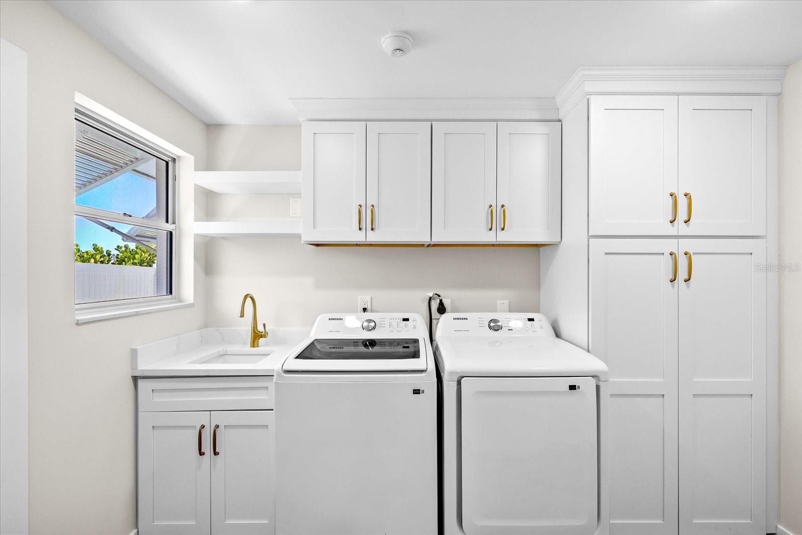 Listing photo id 32 for 24 Dolphin Drive