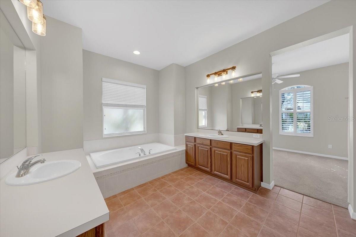 Image 20 of 41 For 6020 Audubon Manor Boulevard