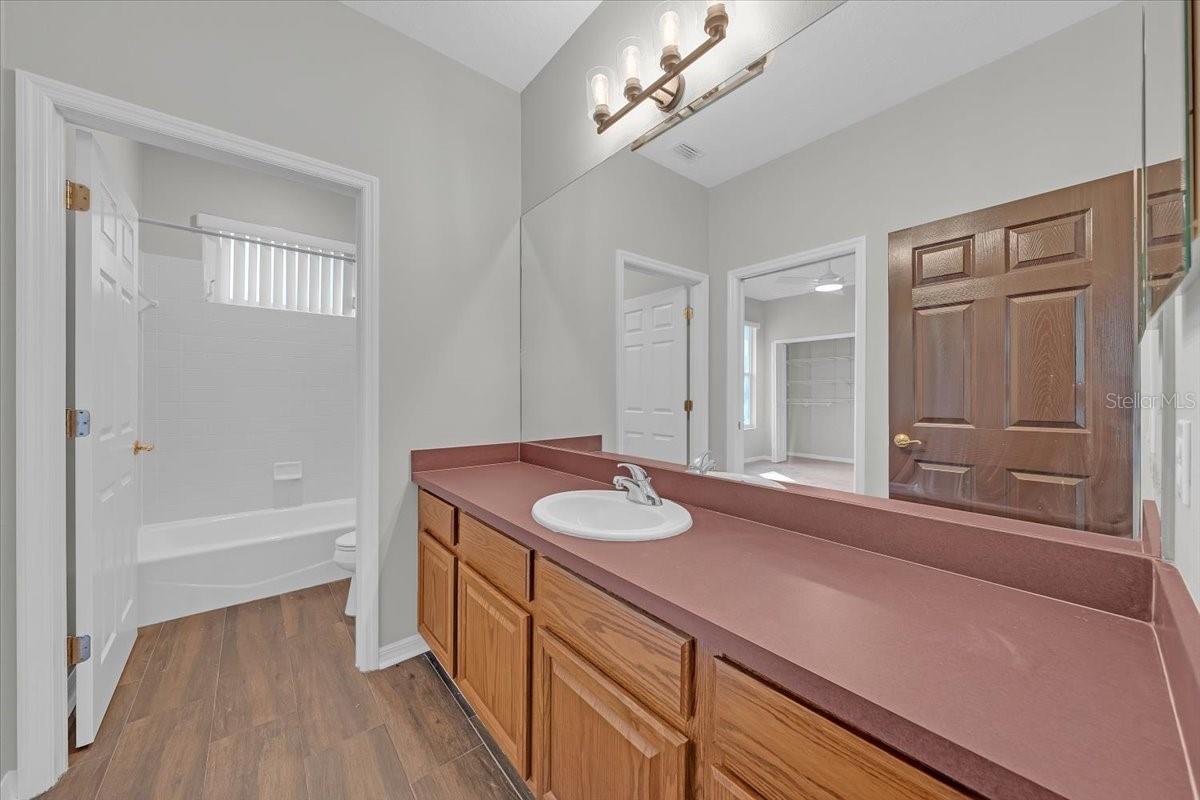 Image 29 of 41 For 6020 Audubon Manor Boulevard