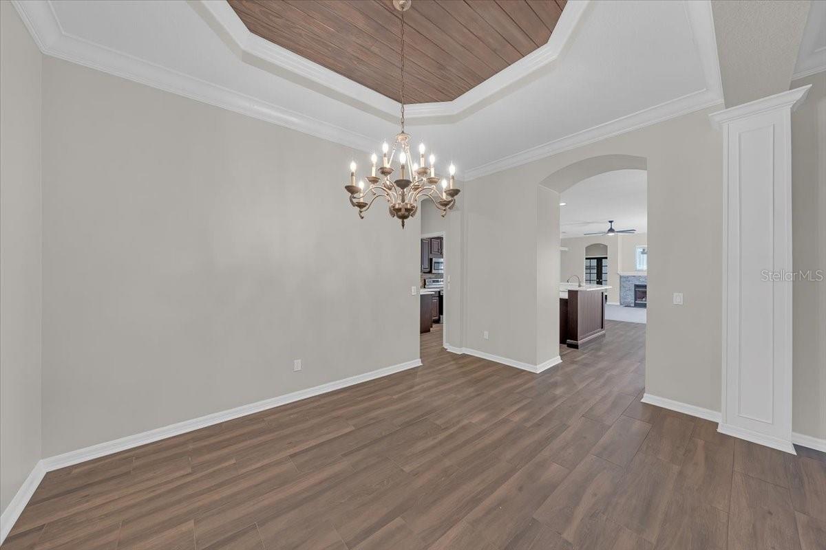 Image 8 of 41 For 6020 Audubon Manor Boulevard