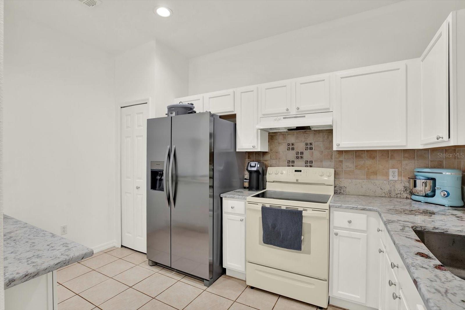 Image 3 of 36 For 11162 Kapok Grand Circle