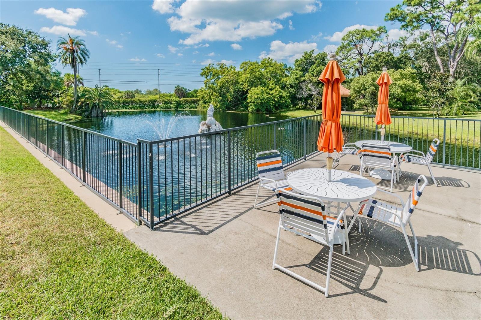 Image 33 of 36 For 11162 Kapok Grand Circle