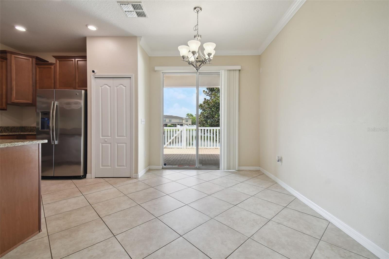 Image 13 of 43 For 11981 Greengate Drive