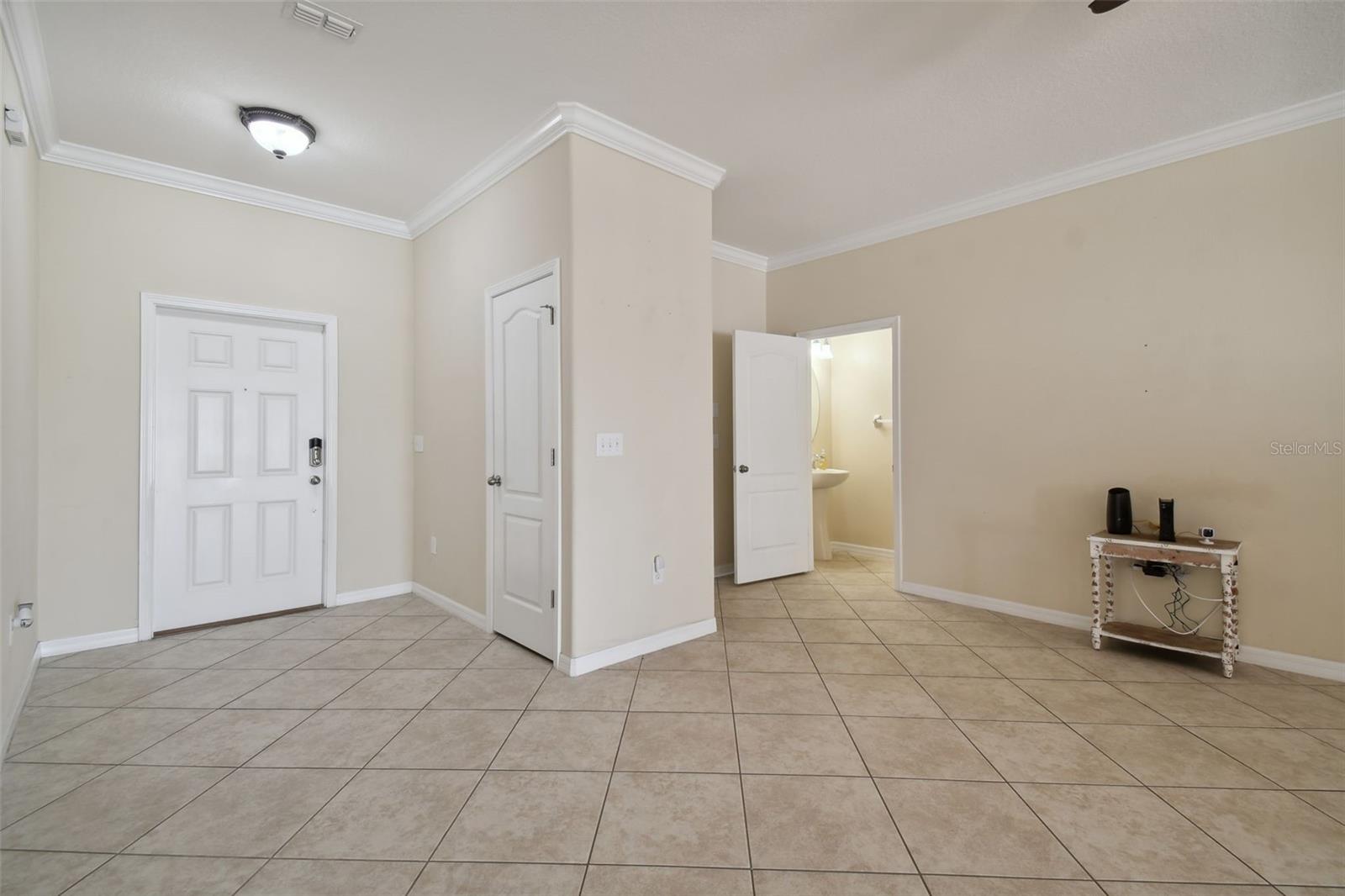 Image 3 of 43 For 11981 Greengate Drive