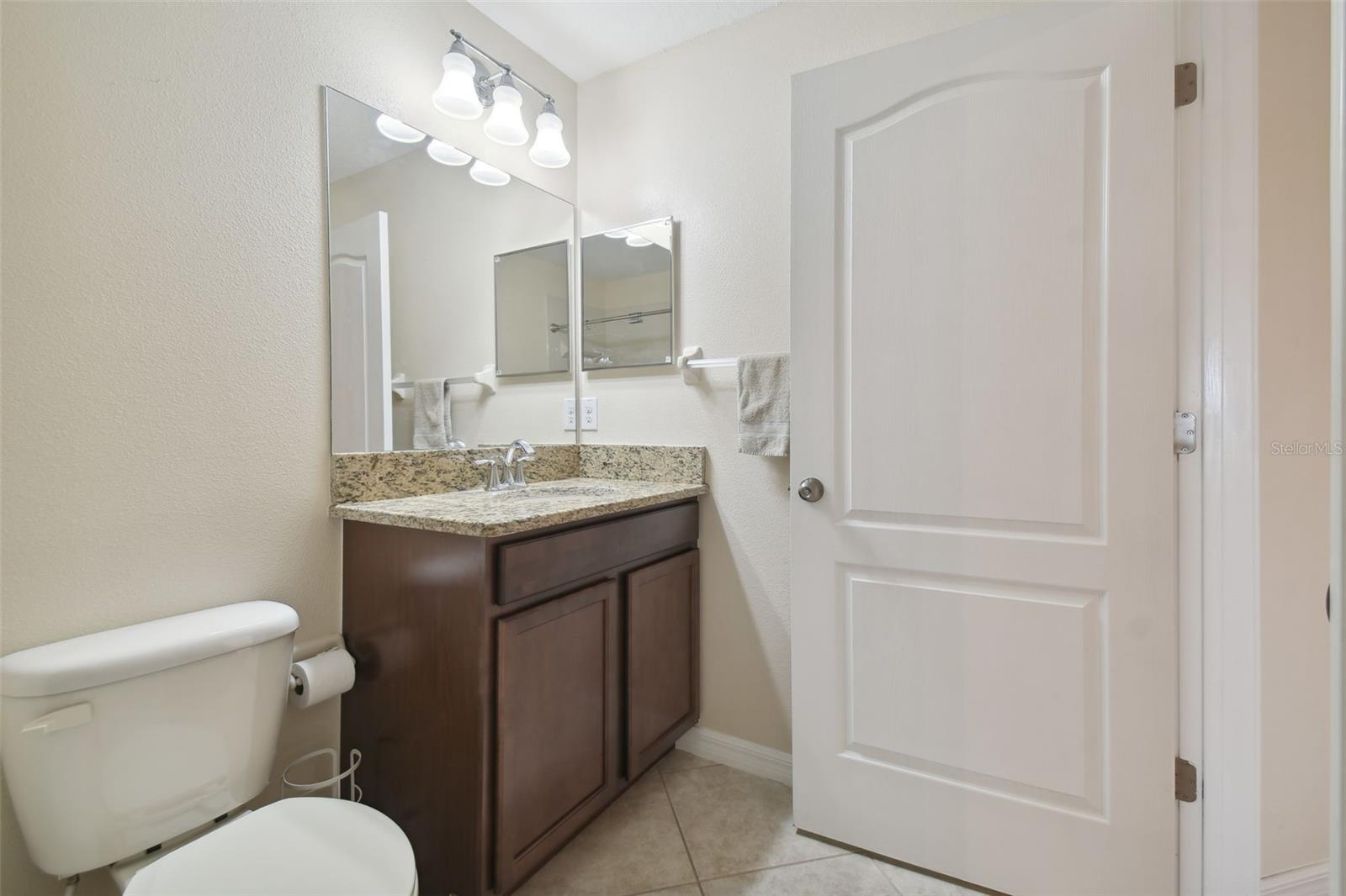 Image 33 of 43 For 11981 Greengate Drive