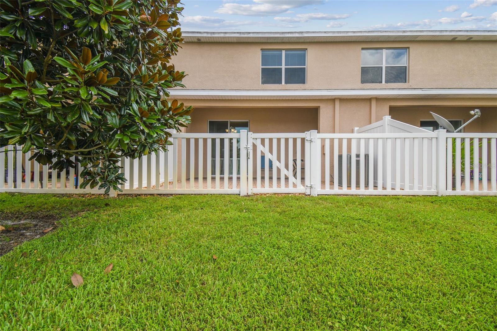 Image 39 of 43 For 11981 Greengate Drive