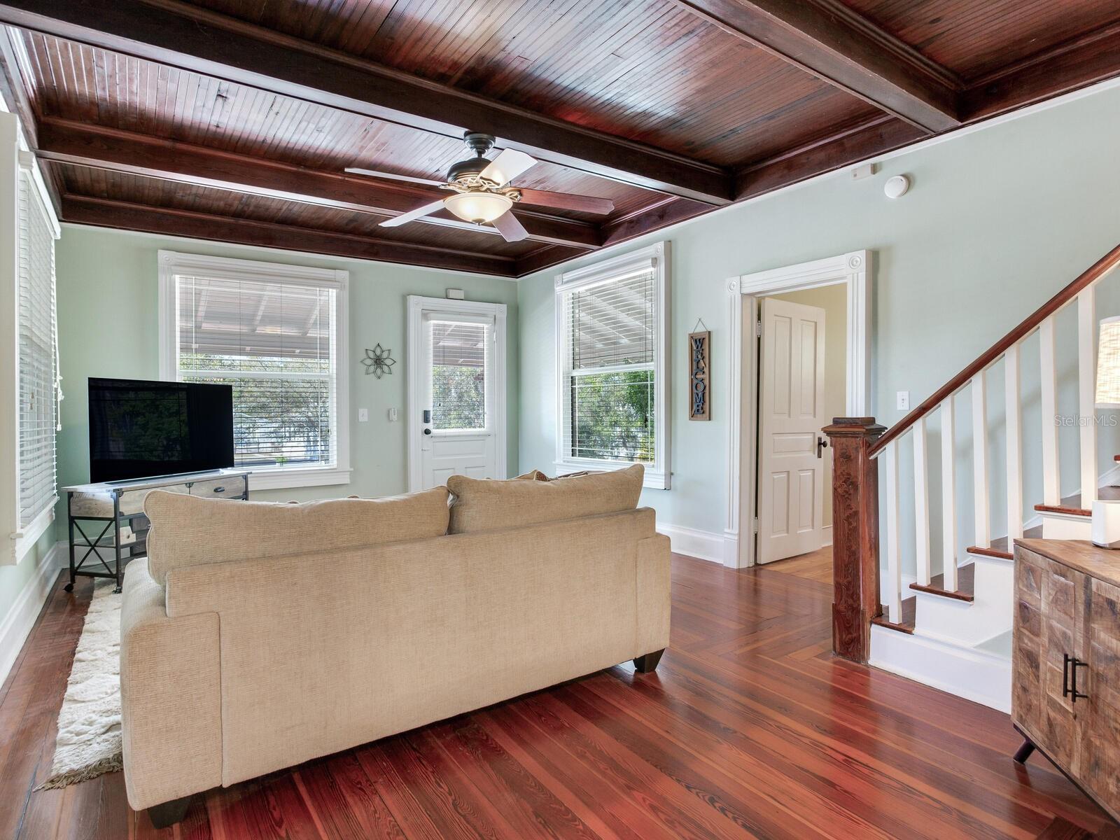 Image 16 of 79 For 210 Grosse Avenue