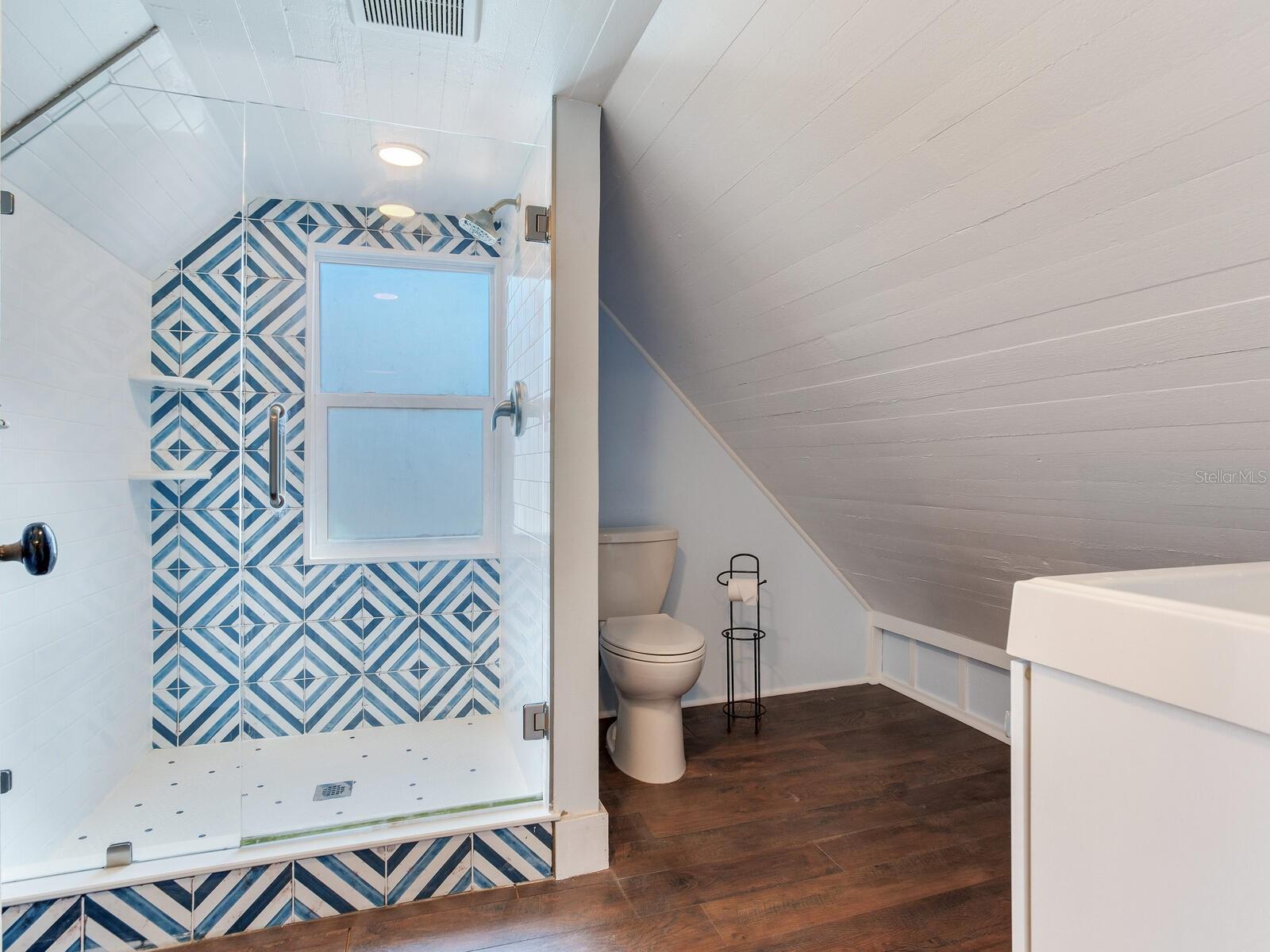 Image 34 of 79 For 210 Grosse Avenue