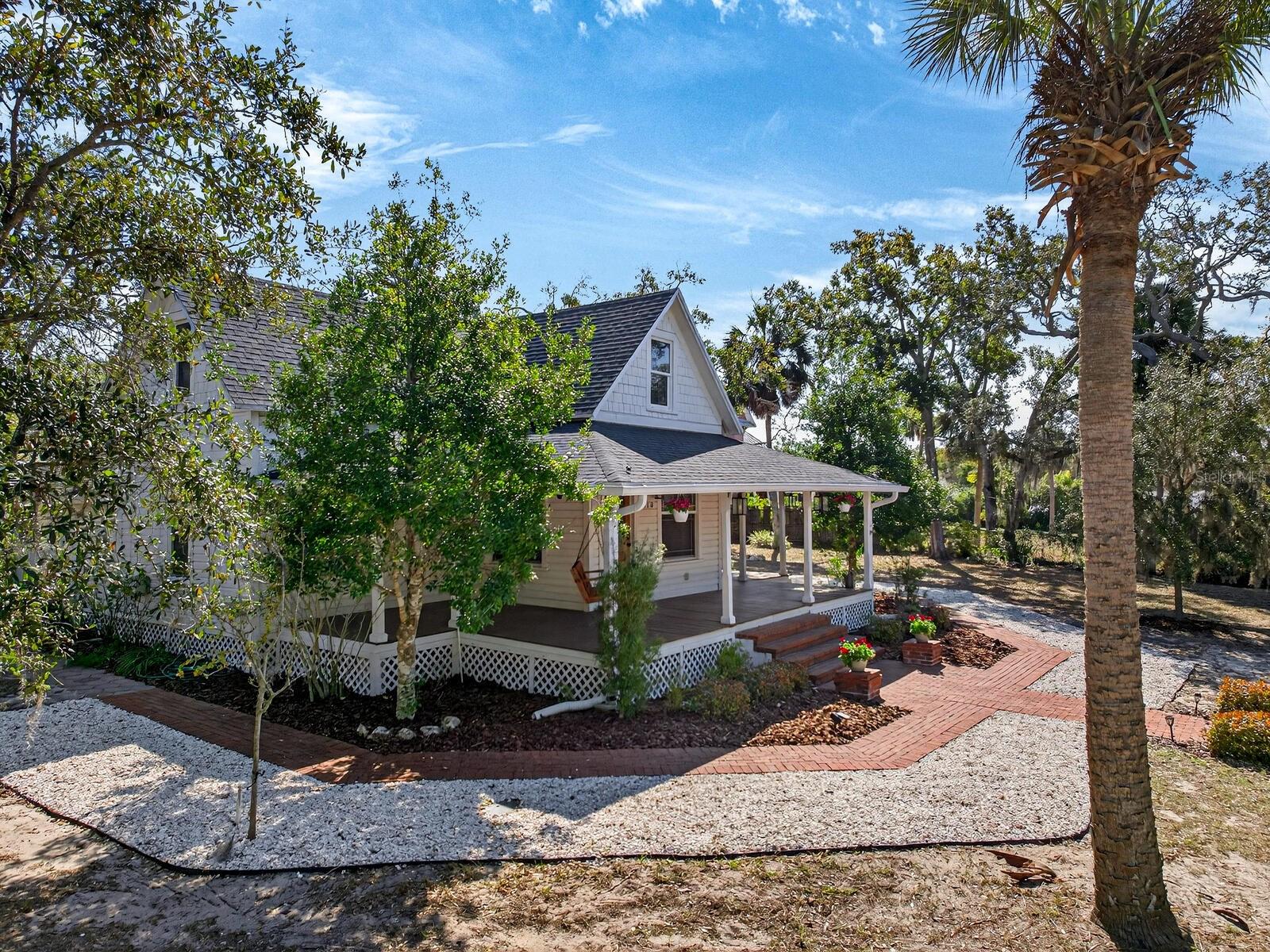 Image 62 of 79 For 210 Grosse Avenue