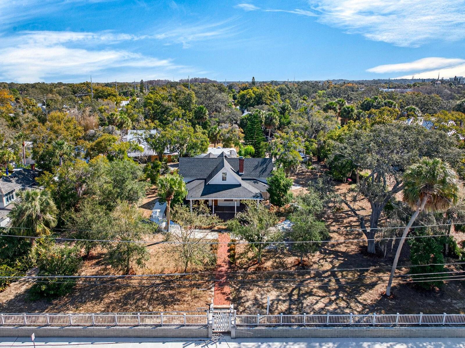 Image 66 of 79 For 210 Grosse Avenue