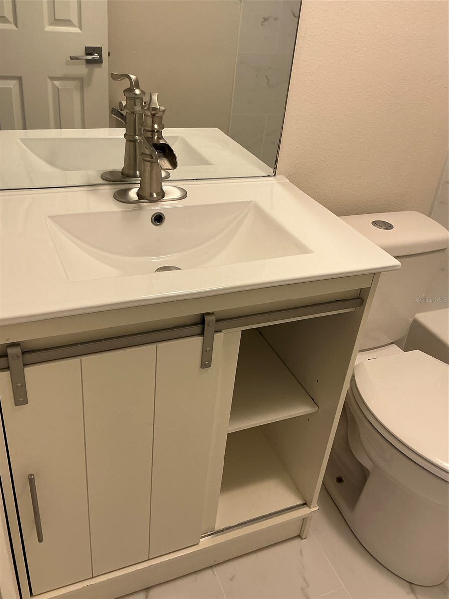 Image 10 of 12 For 3002 Cleveland Street B4