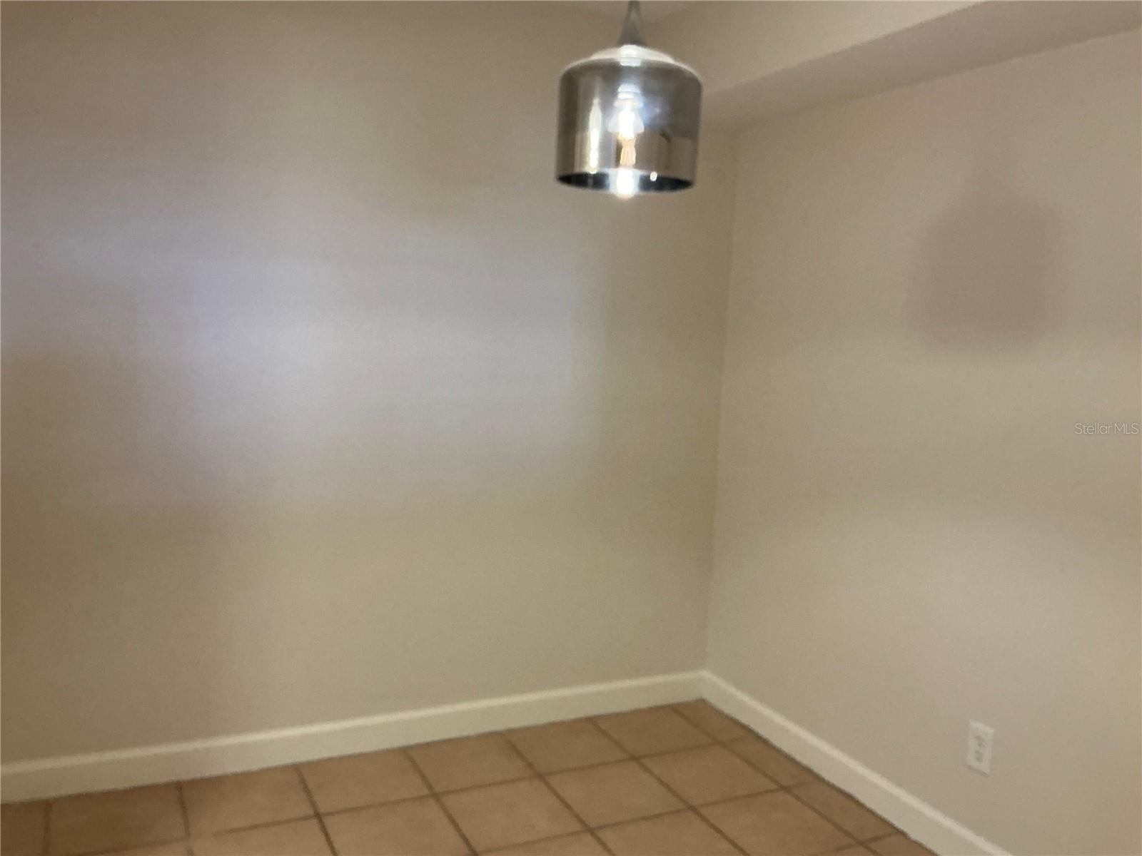 Image 11 of 12 For 3002 Cleveland Street B4